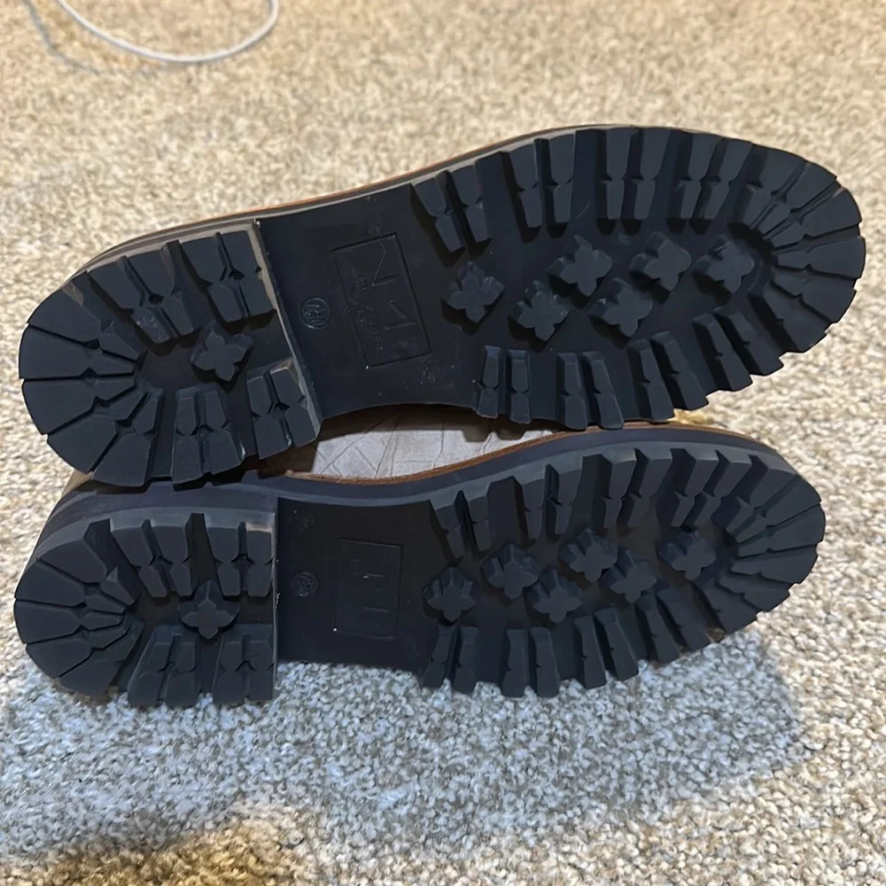 SOLD-Marc fisher Lizzie croc print combat boots - Picture 3 of 6